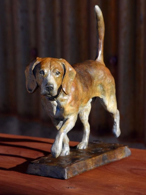 Beagle Trot - Beagle Bronze Sculpture - Liz Lewis