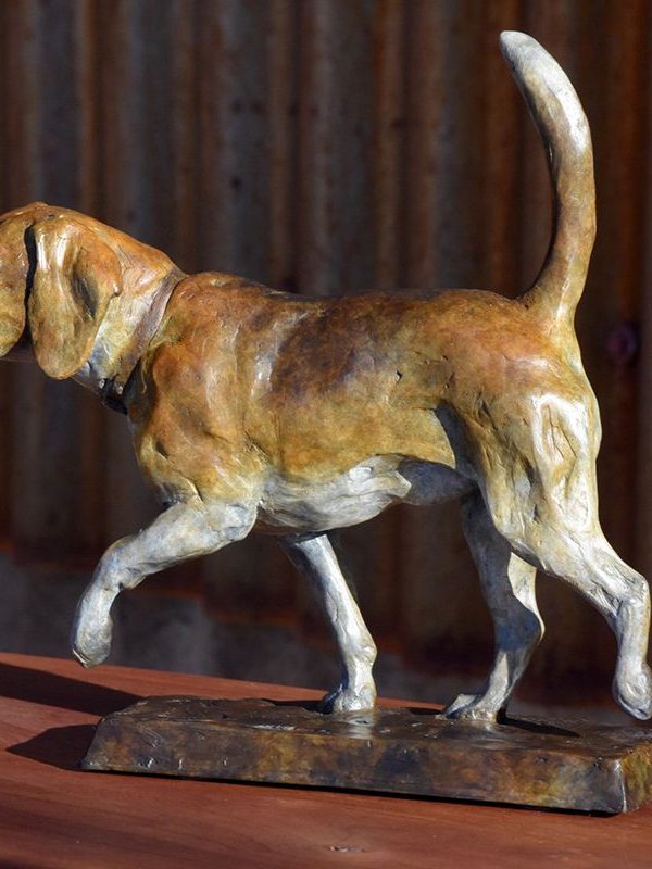 Beagle Trot - Beagle Bronze Sculpture - Liz Lewis